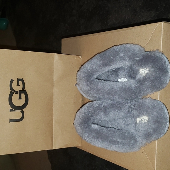 NWOB- UGG Women's Scuffette II Slipper size 10 in Gray - Picture 2 of 8